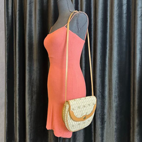 DIOR vintage honeycomb canvas and leather Crossbody or Shoulder Bag. Great GIFT! - Picture 3 of 16